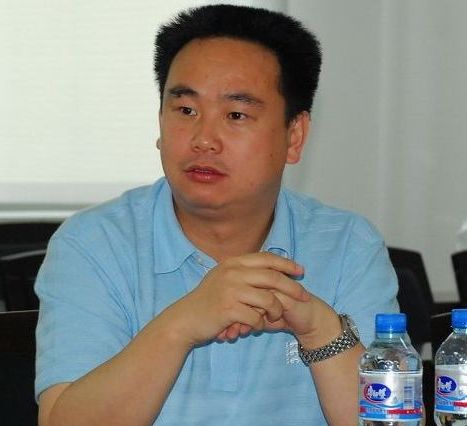 殷云:记者的视角 EMBA的魄力.jpg